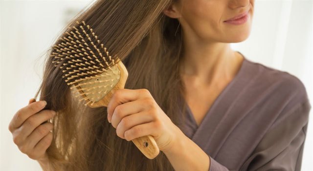 ARE YOU CORRECTLY COMB YOUR HAIR?!